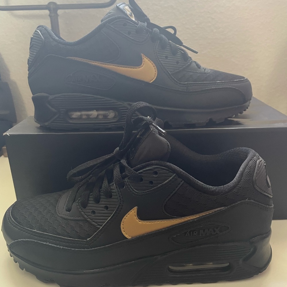 Men’s Nike Air Max 90